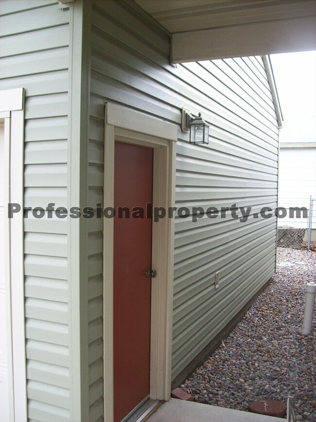 Building Photo - FOU1242