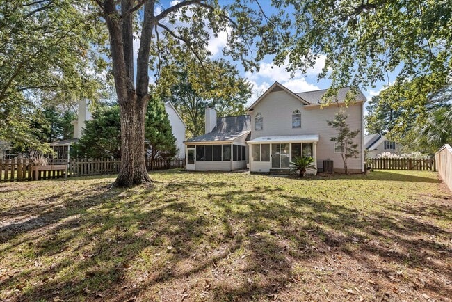 Building Photo - 3 BR, 2.5 BA, 2 Car Garage -- Charleston N...