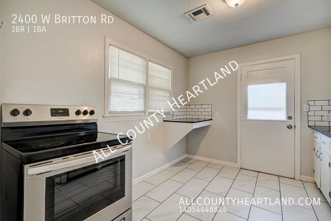 Building Photo - 2400 W Britton Rd