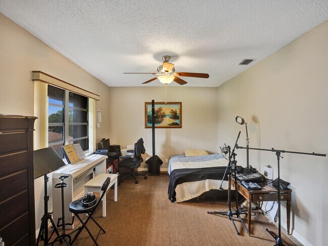 Building Photo - 13771 Via Aurora
