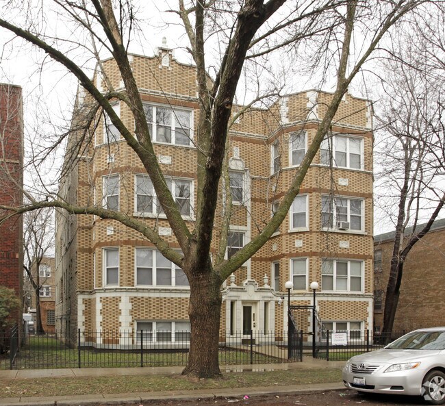 Building Photo - 6150-6152 N Hoyne Ave