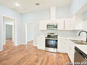 Building Photo - 112 Avenue B