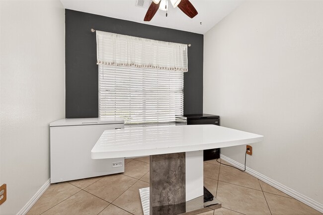 Building Photo - 20135 Golden Mesa Dr