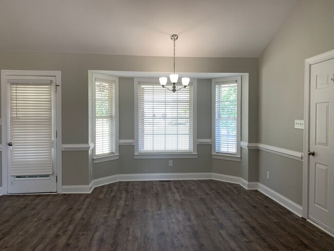 Building Photo - Beautifully Renovated Ranch, Nestled In Pr...