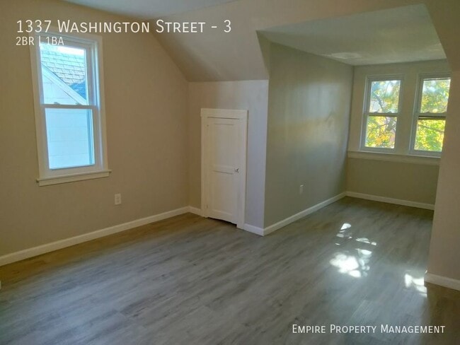 Building Photo - 1337 Washington St