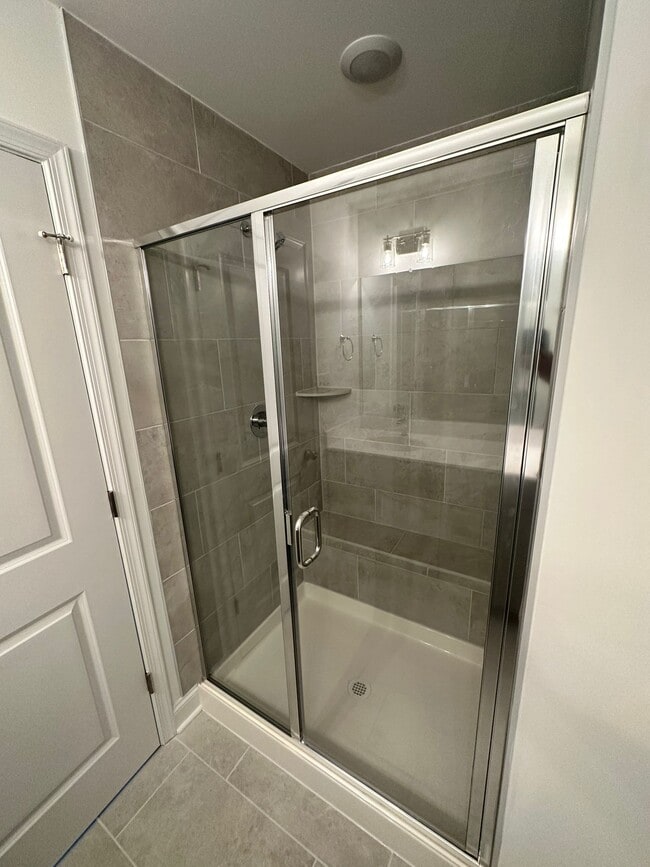 Building Photo - 409 Randolph Vw Dr