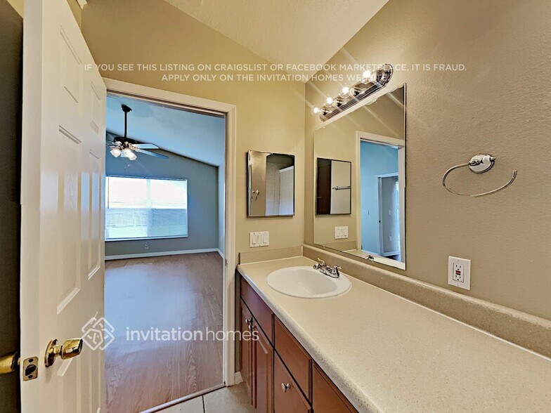 Building Photo - 10210 Merrimac Manor Dr