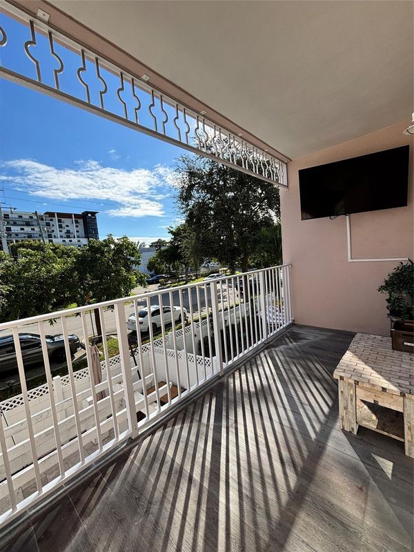 Building Photo - 451 NE 1st St