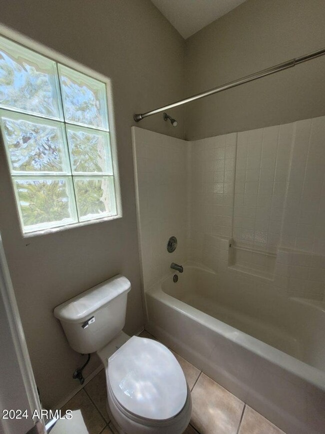 Building Photo - Quiet 2 bedroom condo in Fountain Hills!