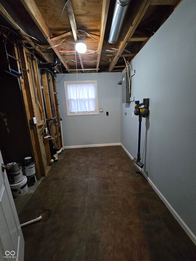 Building Photo - 7620 Snowflake Dr