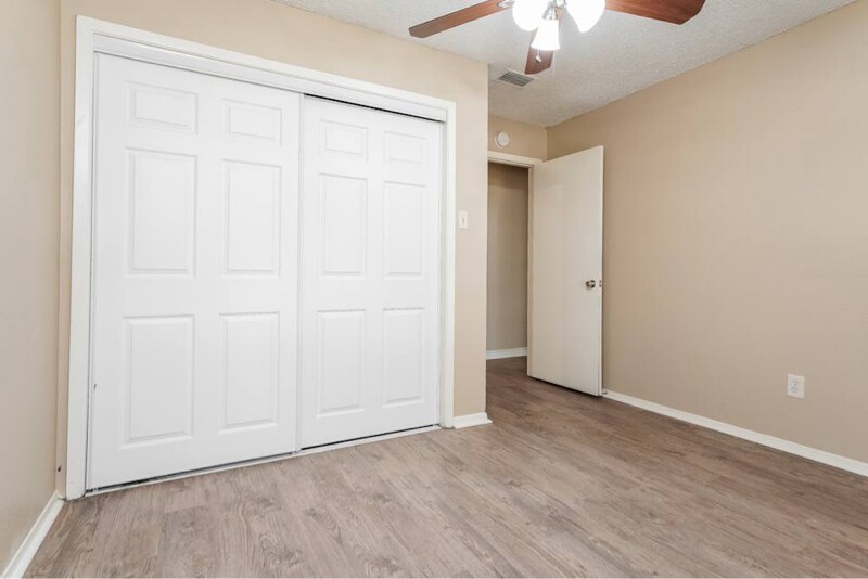 Building Photo - 5415 Vermillion Trail