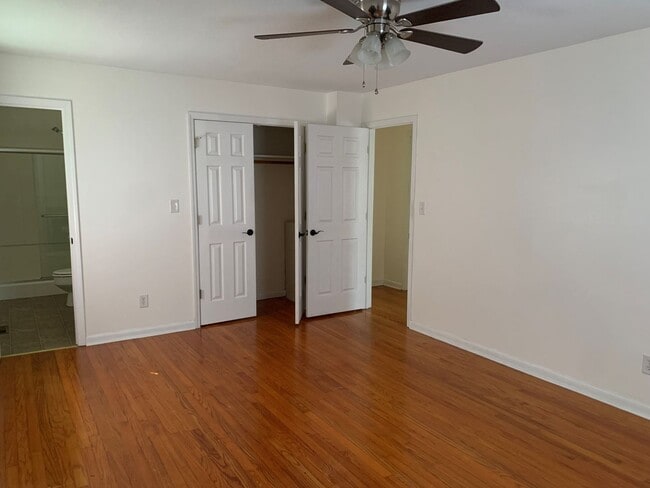 Building Photo - 23 Edith Dr