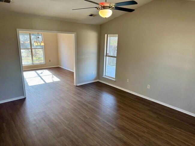 Building Photo - 4289 Brighton Dr