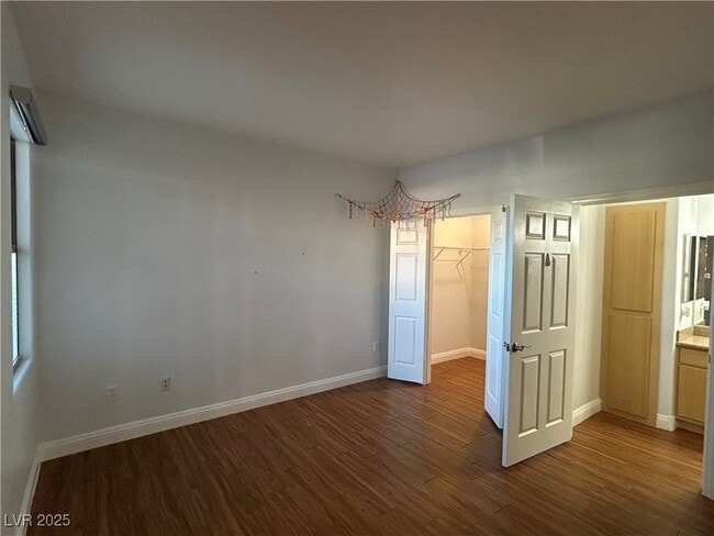 Building Photo - 8000 W Badura Ave