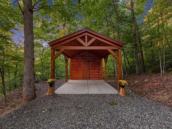Building Photo - 25 Stuart Highlands Dr