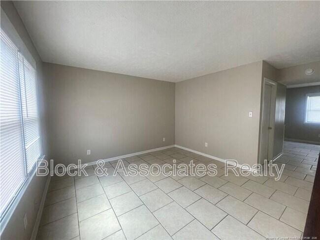 Building Photo - 4959 Galveston Dr