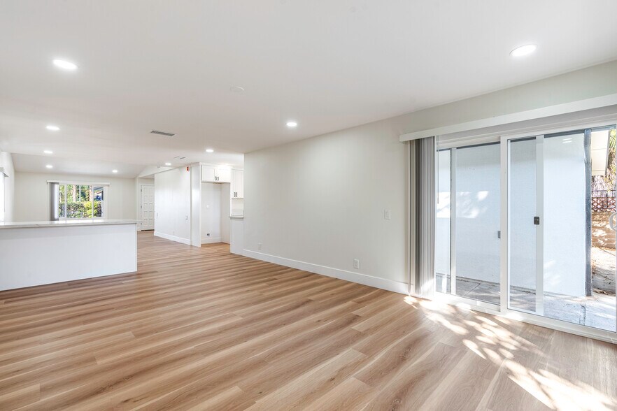 Building Photo - 23831 Pesaro