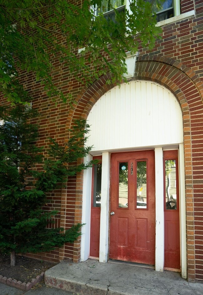 Building Photo - 573 Ave E