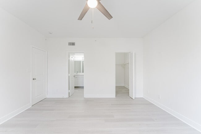 Building Photo - 20889 St Andrews Blvd