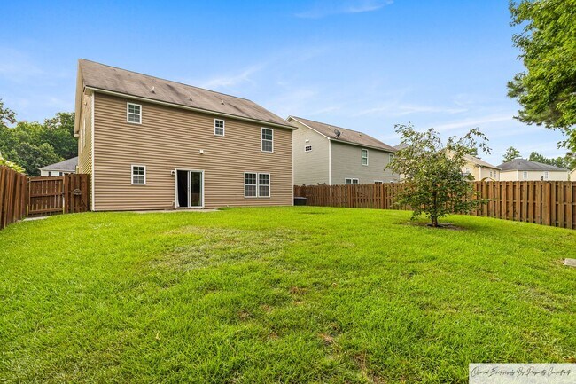 Building Photo - ELGIN'S JACOBS CREEK