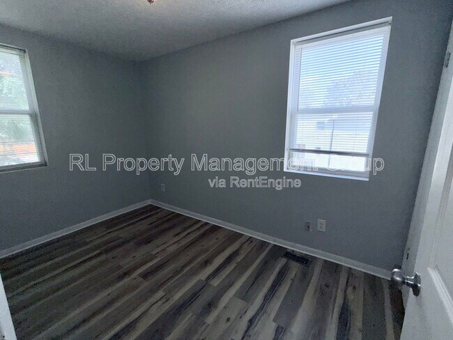 Building Photo - 483 S Champion Ave