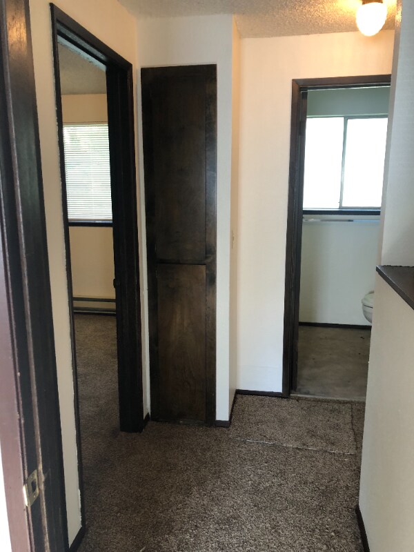 Building Photo - 950 SW Harrier Cir