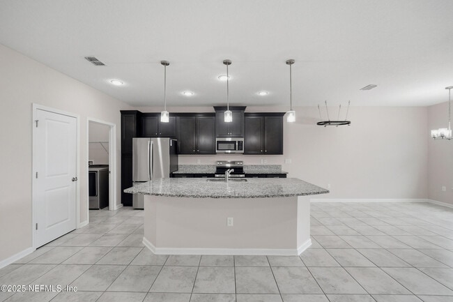 Building Photo - 187 S Coopers Hawk Way