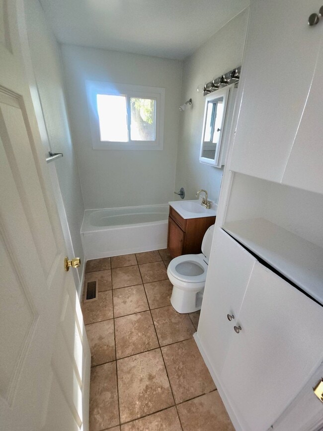 Building Photo - 322 Mary Alice Rd