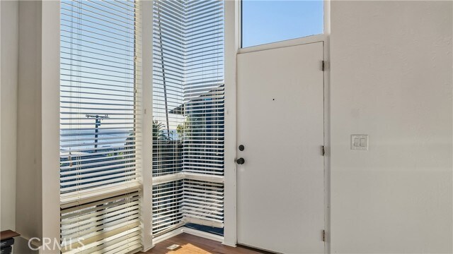 Building Photo - 2101 Glenneyre St