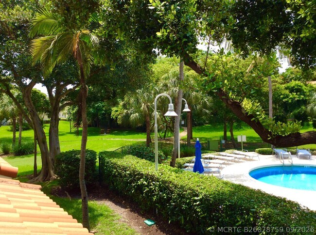 Building Photo - 103 Yacht Club Way