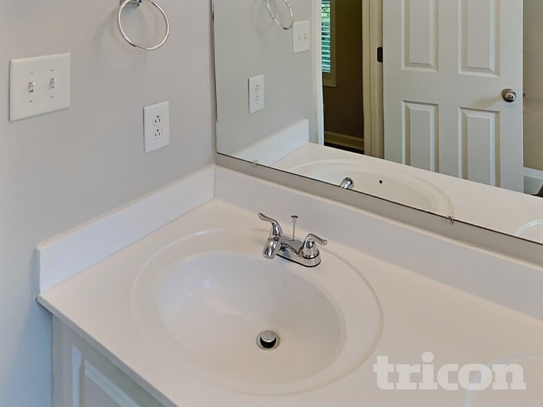 Building Photo - 1379 Scrub Oak Drive