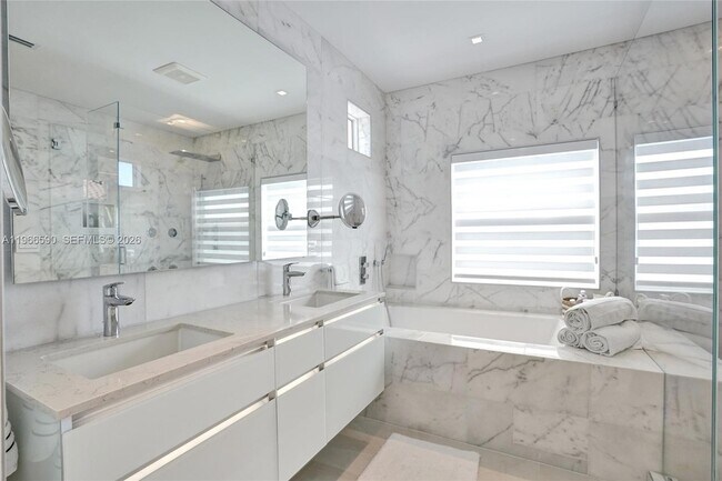 Building Photo - 20824 NE 37th Ave