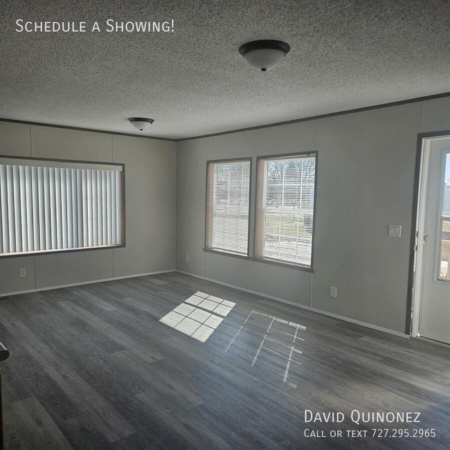 Building Photo - 2737 W Washington Center Rd