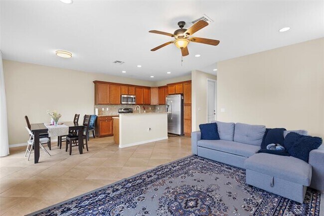 Building Photo - 5224 SW 77th Way
