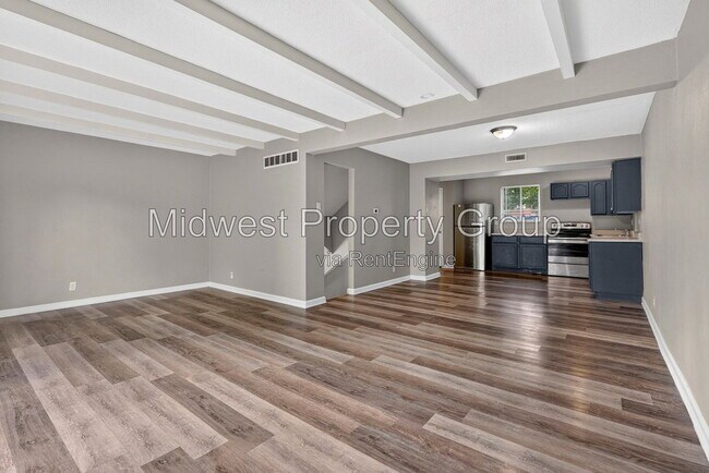 Building Photo - 10002 Kodiak Dr