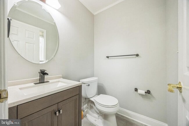 Building Photo - 5503 Red Haven Dr