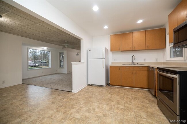 Building Photo - 9172 Millward Ave