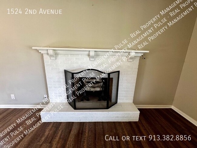 Building Photo - 1524 2nd Ave