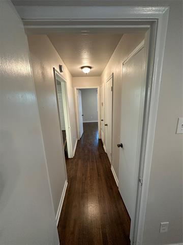 Building Photo - 2322 Meadow Ln