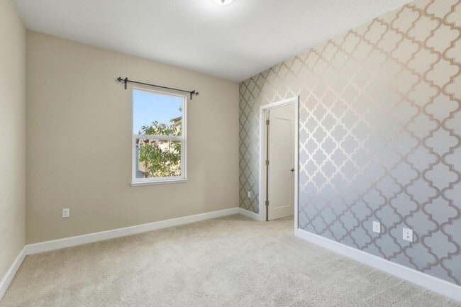 Building Photo - 819 Maddox Loop