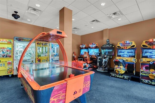 Building Photo - 12544 Floridays Resort Dr
