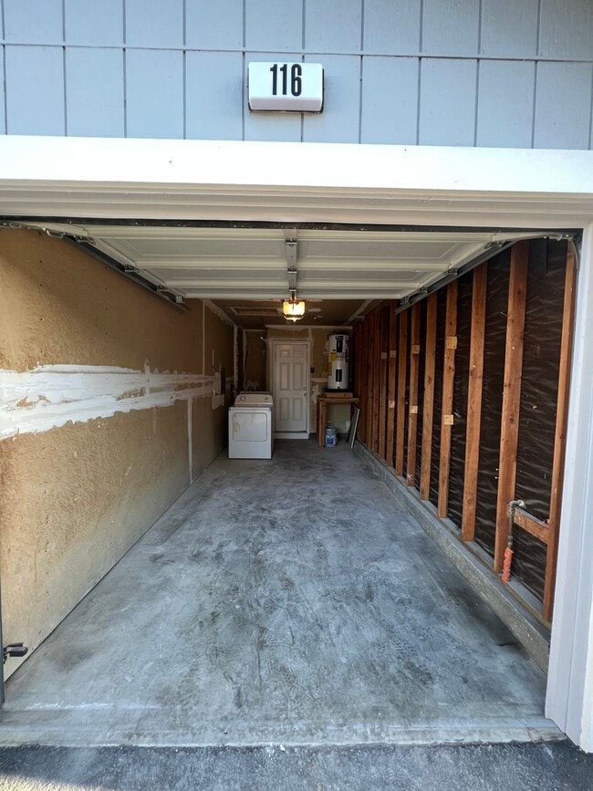 Building Photo - Updated Two-Bedroom, One-Bath Townhome – Bay Point