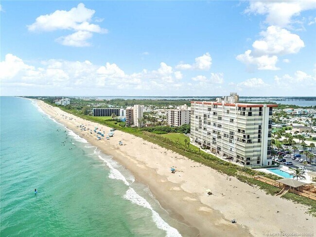 Building Photo - 10680 S Ocean Dr