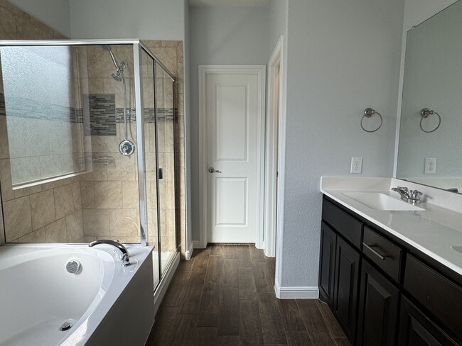 Building Photo - 2511 Allview Ln