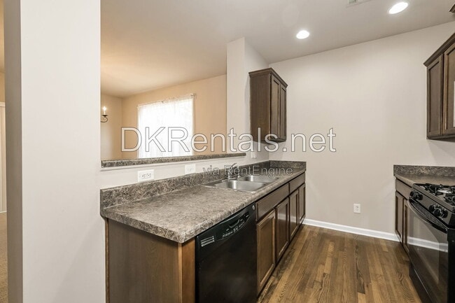 Building Photo - 4102 Dahlgreen Way
