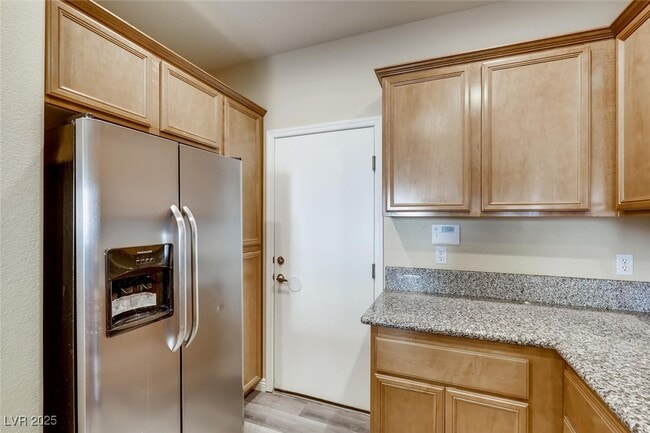 Building Photo - 6249 Blushing Willow St
