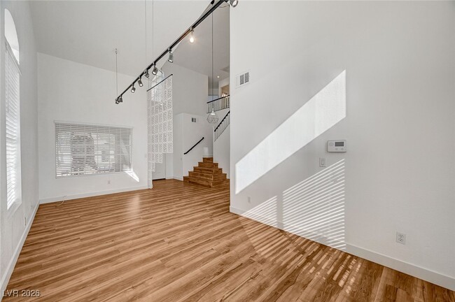 Building Photo - 2403 Rue De Versailles