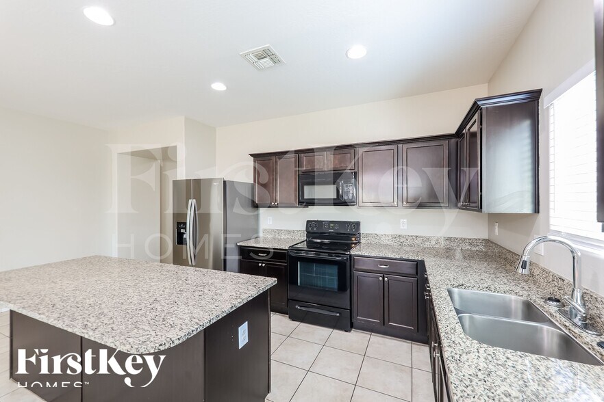 Building Photo - 4936 S 238th Ln