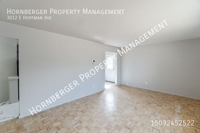 Building Photo - 3012 E Hoffman Ave