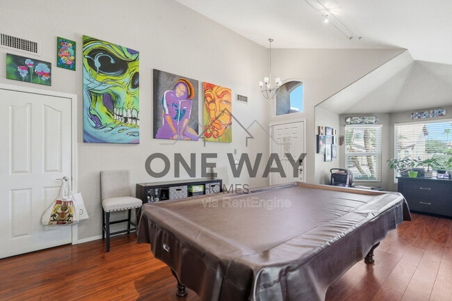 Building Photo - 1307 E Century Ave